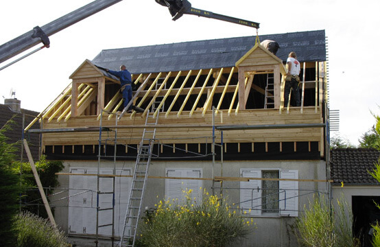 surelevation en bois d'une maison se trouvant en ile de france 